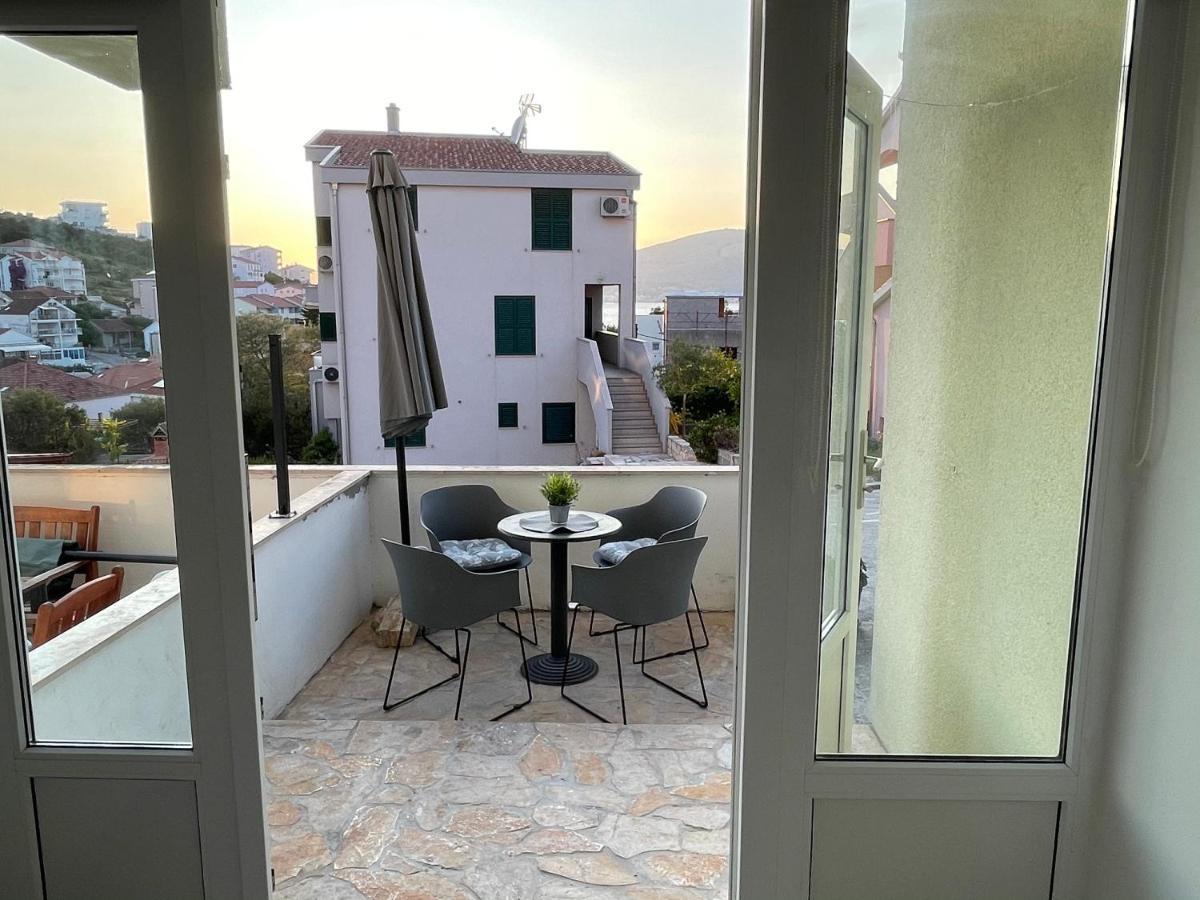 Appartamento Luce Traù Esterno foto
